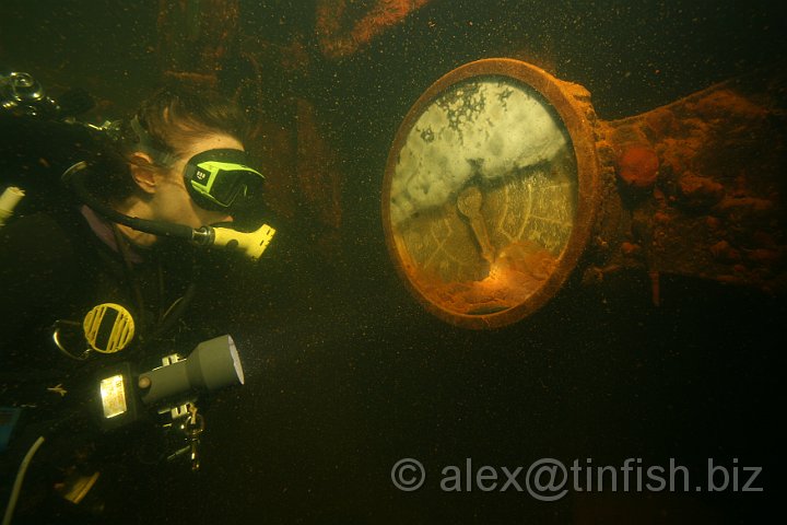 Fujikawa_Maru-060.JPG - Engine room telegraph