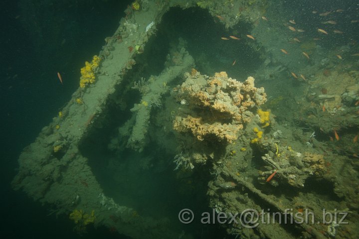 HMS_Encounter-056.JPG - Looking into the open turret of the forward gun