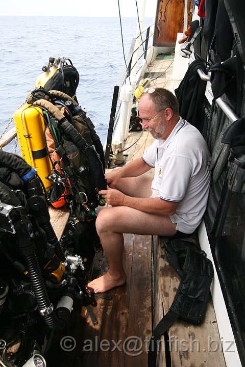 MV_Empress-007.JPG - A familar sight a fettling CCR diver