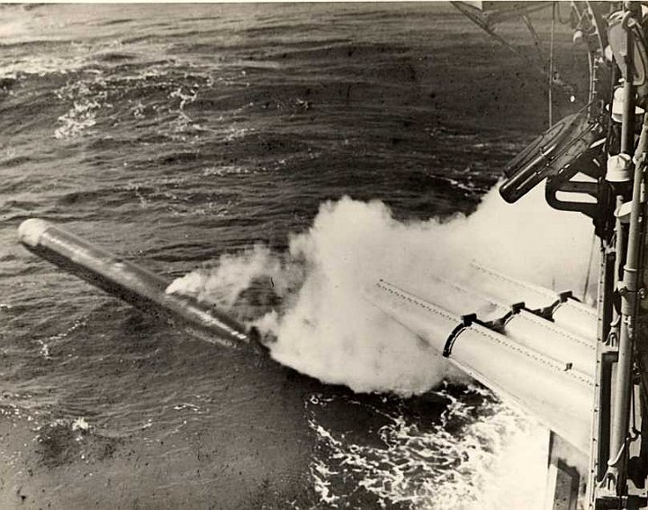 Torpedo_Launcher-1.jpg - Torpedo being launched