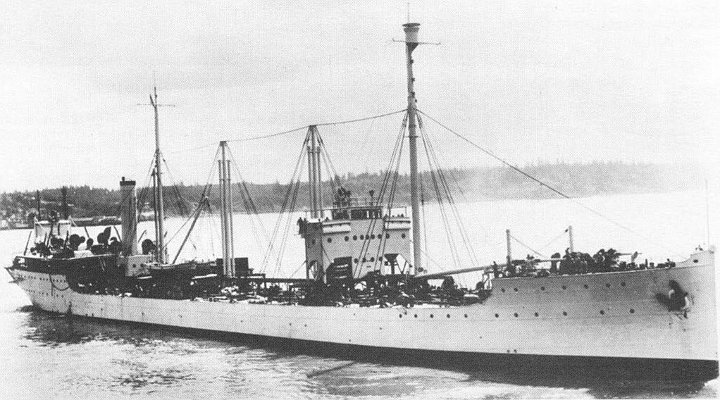 Kanawaha_photo.jpg - Starboard quarter view of USS Kanawha (AO-1)